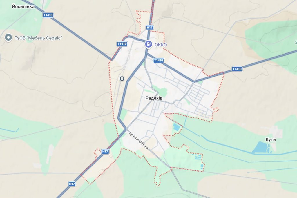 Реклама на білбордах у місті Радехів Львівської області
